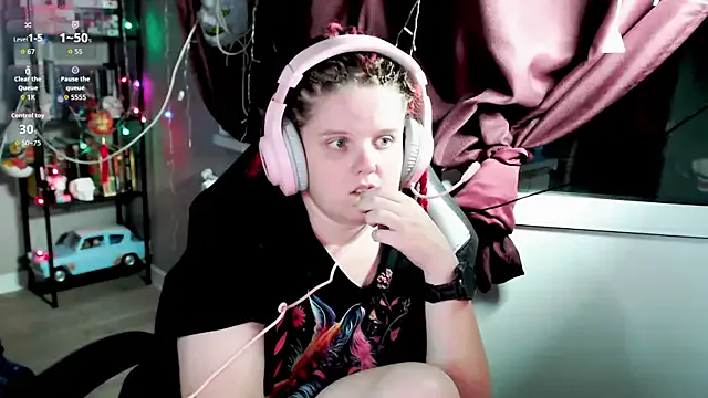 Nonchan_ – webcam model profile photo Image 5