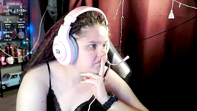 Nonchan_ – webcam model profile photo Image 8