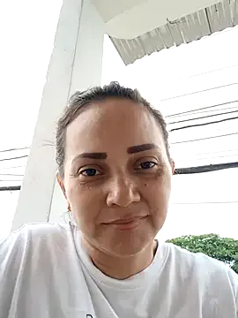 undo-busoku69 – webcam model profile photo Image 10