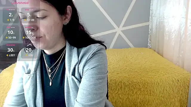 roouse – webcam model profile photo Image 11