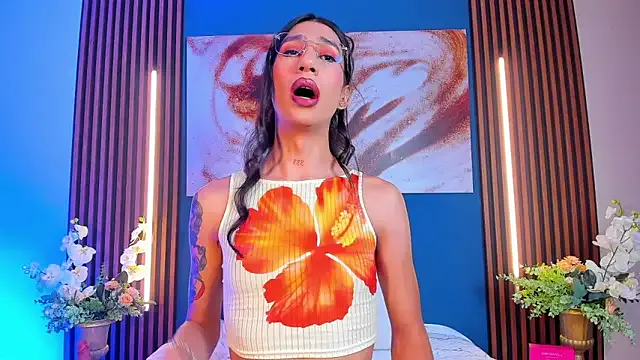 LushianaFitness – webcam model profile photo Image 2