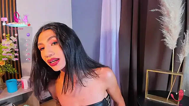 LushianaFitness – webcam model profile photo Image 6