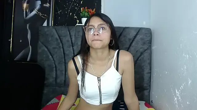 Hot_Mayra25 – webcam model profile photo Image 3