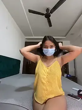 roouse – webcam model profile photo Image 7