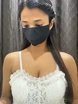  – webcam model profile photo Image 3