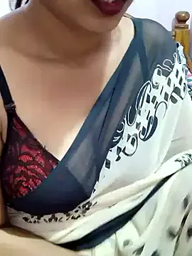 seraphine23 – webcam model profile photo Image 10