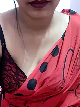seraphine23 – webcam model profile photo Image 12