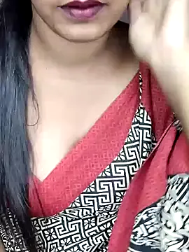 seraphine23 – webcam model profile photo Image 9