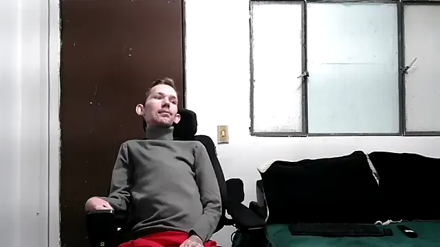 roouse – webcam model profile photo Image 3