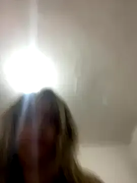  – webcam model profile photo Image 11