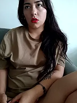  – webcam model profile photo Image 4