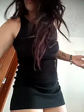  – webcam model profile photo Image 7