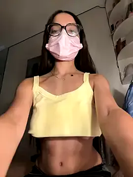  – webcam model profile photo Image 12