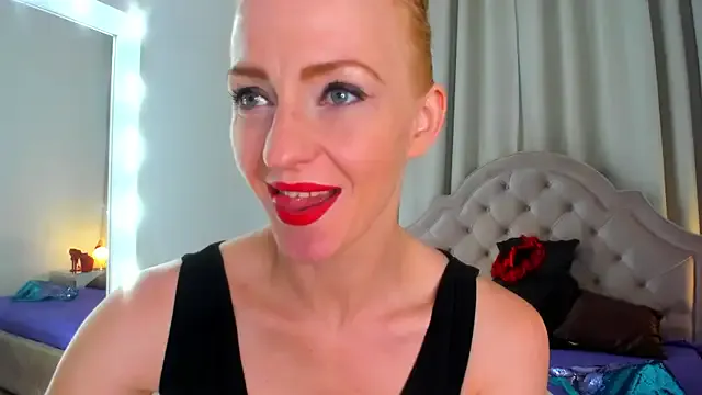 oxo_yuna_oxo – webcam model profile photo Image 9