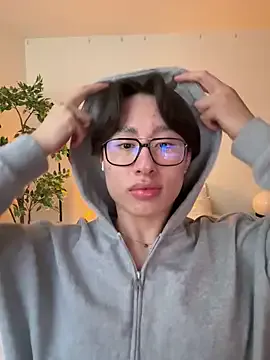 hiroto11058 – webcam model profile photo Image 16