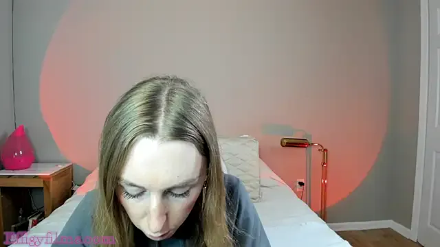 Playful_Adriana – webcam model profile photo Image 10