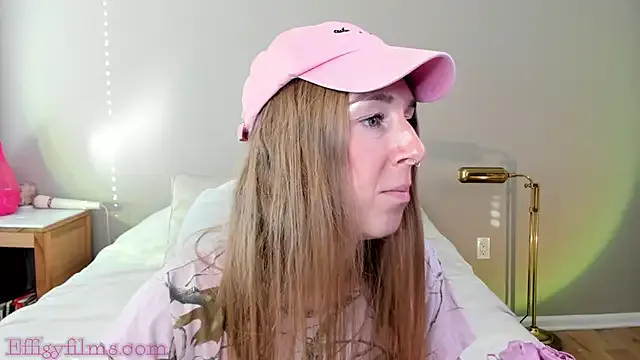 Playful_Adriana – webcam model profile photo Image 19