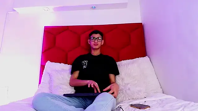 StevennSantan Image 3