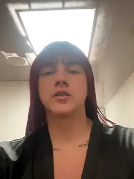 CarolBarker – webcam model profile photo Image 9