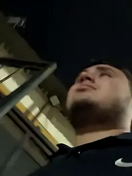 roouse – webcam model profile photo Image 13