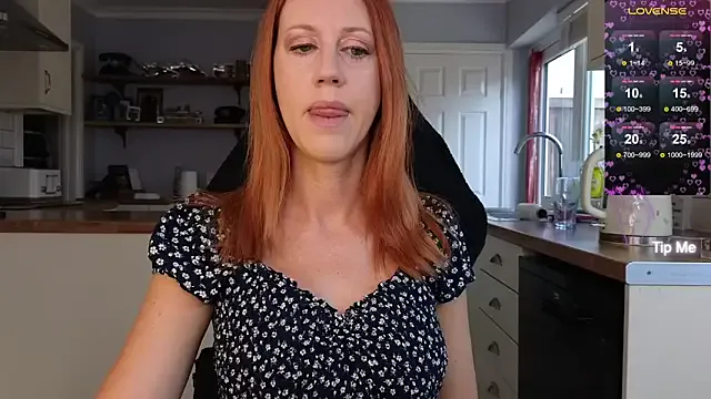 Megu_Melon – webcam model profile photo Image 3