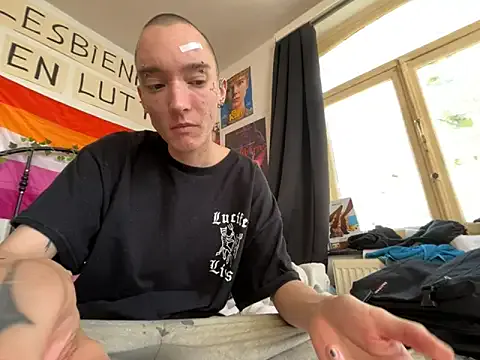 Mia--meow – webcam model profile photo Image 11