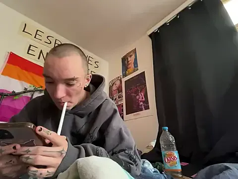 Mia--meow – webcam model profile photo Image 8