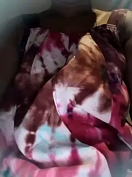 mc-Olivia – webcam model profile photo Image 15