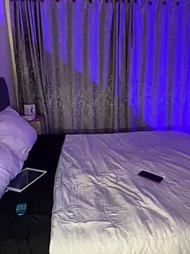  – webcam model profile photo Image 8