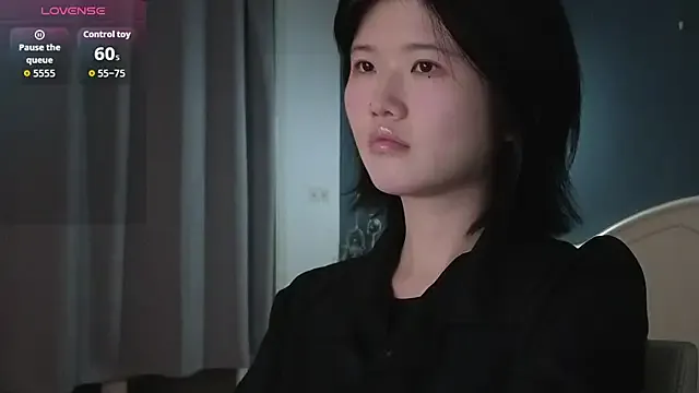 roouse – webcam model profile photo Image 18