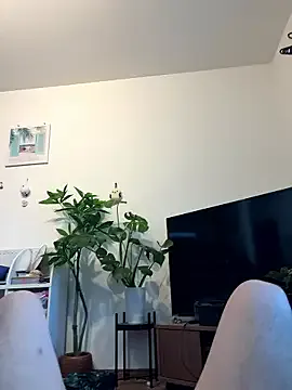 GouGou-111 – webcam model profile photo Image 4