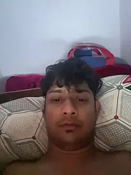 roouse – webcam model profile photo Image 2