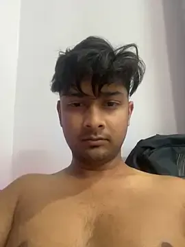 roouse – webcam model profile photo Image 5