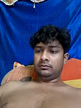 roouse – webcam model profile photo Image 6