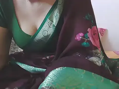 Megu_Melon – webcam model profile photo Image 12