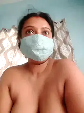 seraphine23 – webcam model profile photo Image 12