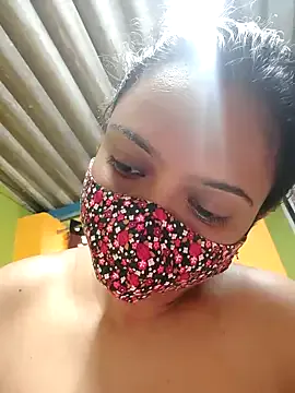 seraphine23 – webcam model profile photo Image 17