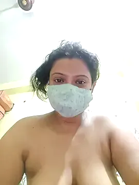 seraphine23 – webcam model profile photo Image 9