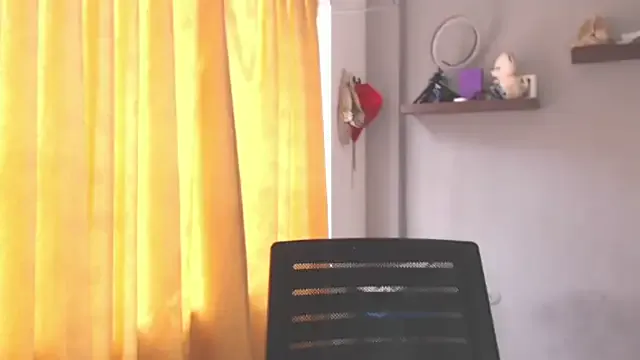 Megu_Melon – webcam model profile photo Image 6