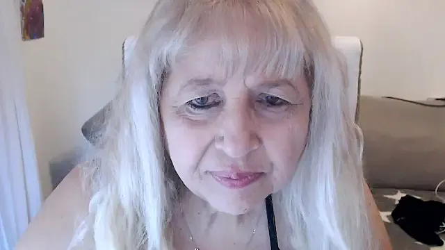 Nonchan_ – webcam model profile photo Image 7