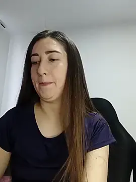 Hot_Mayra25 – webcam model profile photo Image 10