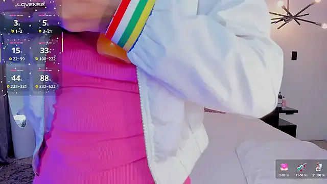 IORio2 – webcam model profile photo Image 3