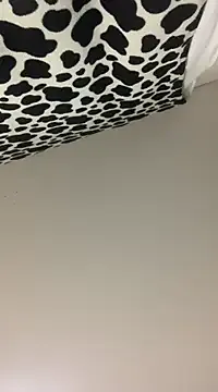 roouse – webcam model profile photo Image 3