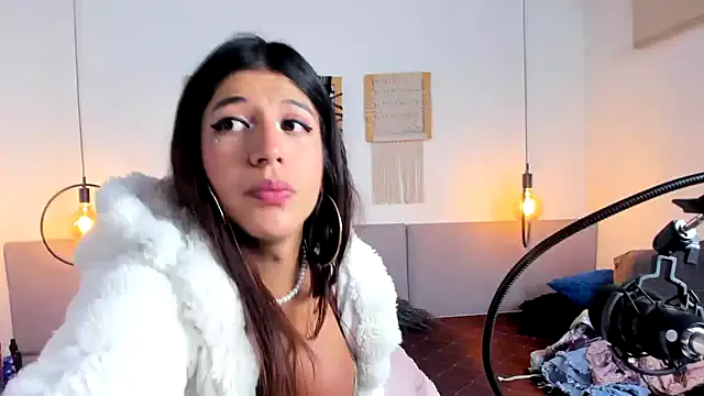 hina_porn – webcam model profile photo Image 15