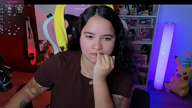 NotySuku – webcam model profile photo Image 17