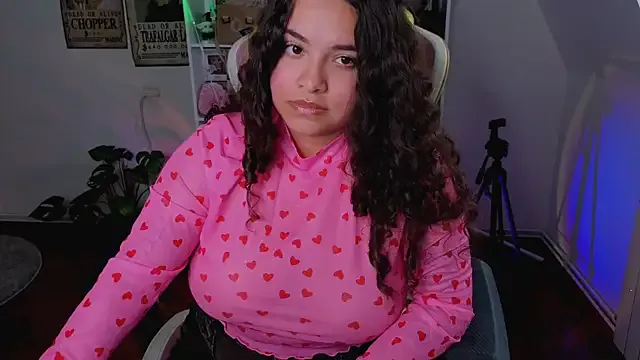 NotySuku – webcam model profile photo Image 4