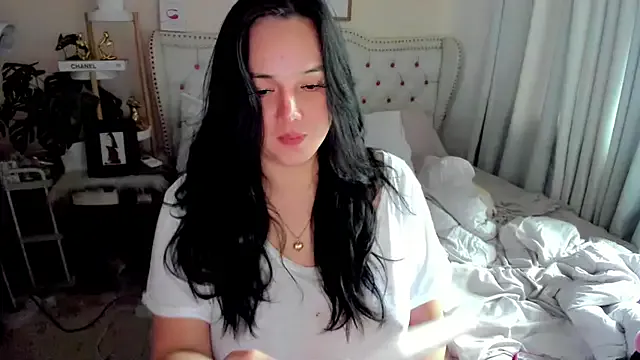 Megu_Melon – webcam model profile photo Image 7