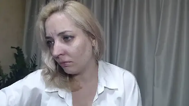 anni_ross – webcam model profile photo Image 16