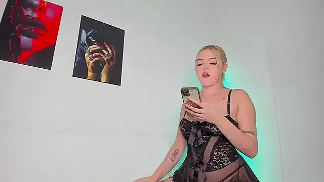 oxo_yuna_oxo – webcam model profile photo Image 14