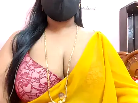  – webcam model profile photo Image 18